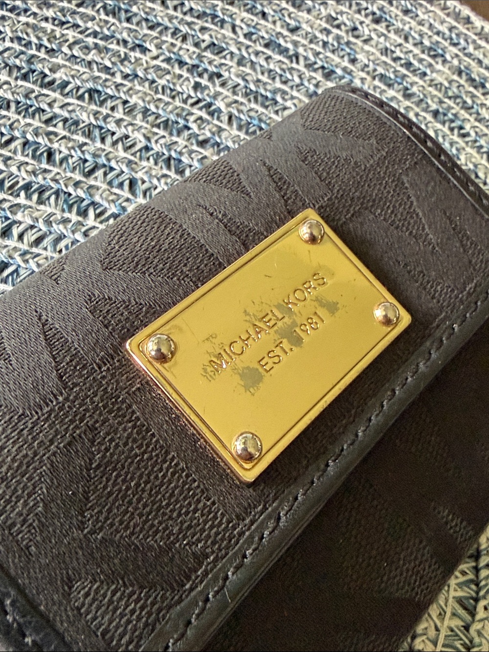 Michael Kors Black Wallet Keyring with Gold Logo Plate - Picture 5 of 5